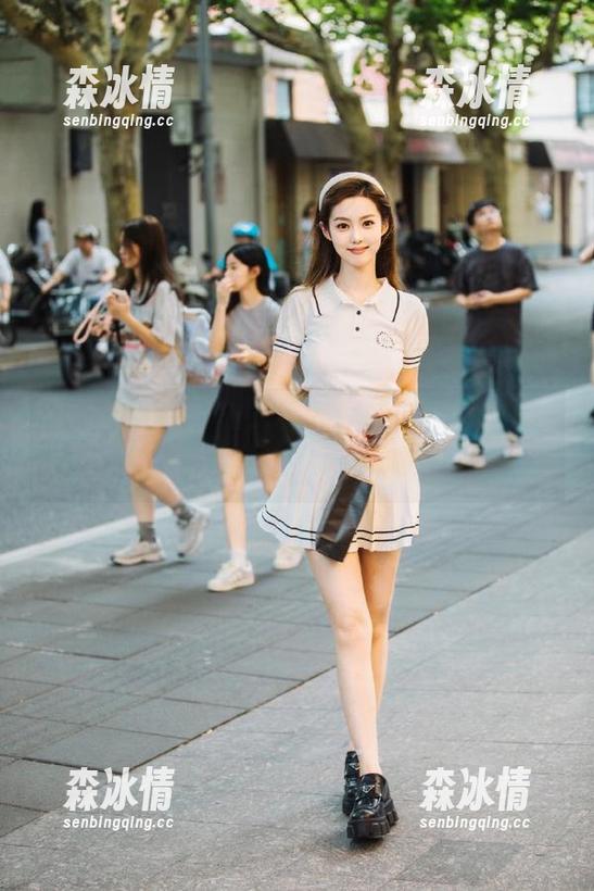 17吃瓜网 17吃瓜网官网:吃瓜群众的官方聚集地,欢迎围观!