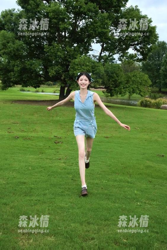 打开17吃瓜网官网入口，别瞎点，里面可全是惊喜和雷点！