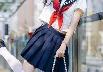 吃瓜技巧满分！www.51.com和安卓的最佳搭档！