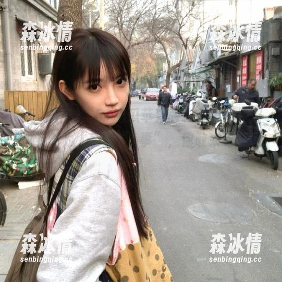 “51吃瓜苹果版”里，明星们也有不为人知的“囧事”，你敢来吃瓜吗？