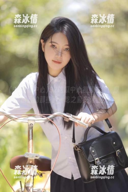 92吃瓜中心视频在线：瓜田里的那些事，吃之前先看看！