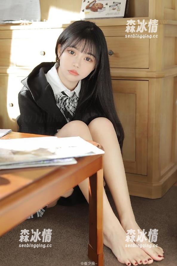 从hlw视频看到的那些千奇百怪的瞬间，让我觉得自己的人生真是平淡如水！