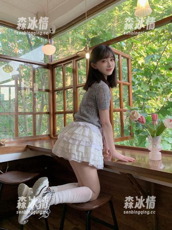 最新爆料又来了！hlw和明星的那些不为人知的秘密，震撼你的想象！