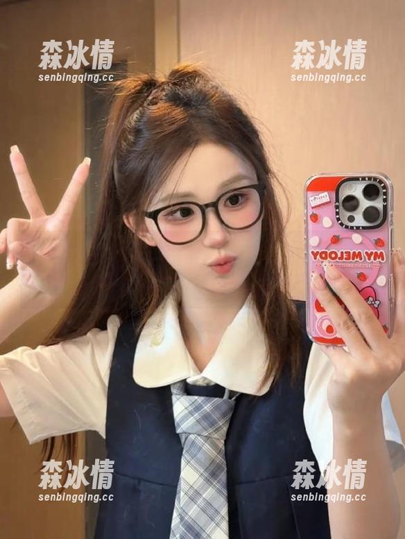 zzzttt 广告满天飞的zzzttt14苹果版,点击就进广告,真是有才!