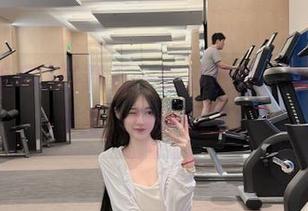 打开五一吃瓜软件，地址迅速发货，瓜也熟了！