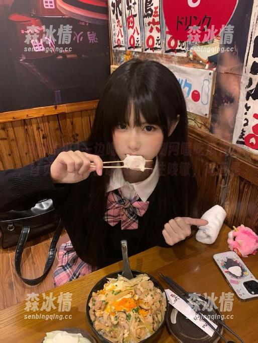 一边喝水一边刷网曝吃瓜在线，首页黑料内容让人忍不住咳嗽，简直是噎得我！