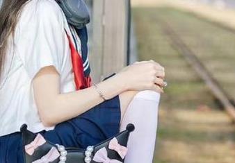 当黑料166su网页版遇上意外的线路：在我眼里，似乎总有些故事藏着不可告人的秘密