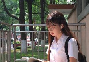 潜伏在国产黑料不打烊网站的瓜友们，这里是真心卤肉的盖浇！