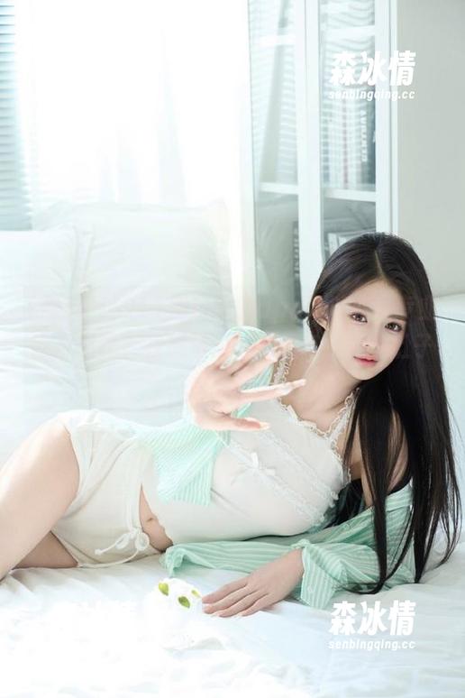 黑料网 911黑料网的app可以变身专业吃瓜员吗?我感觉瓜越来越多,我的肚子受不了!